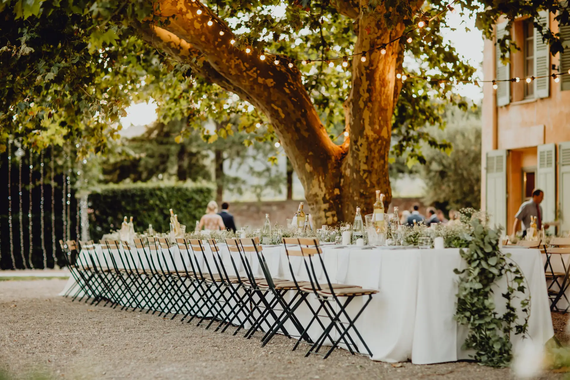 Fleurs naturelles mariage bohème 2026 : tendances, couleurs et conseils éco-responsables